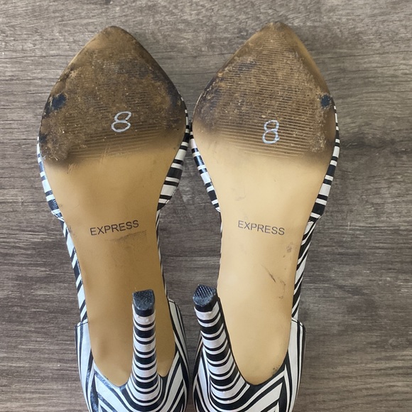 Express black and white zebra print heels size 8.5 - Picture 7 of 7